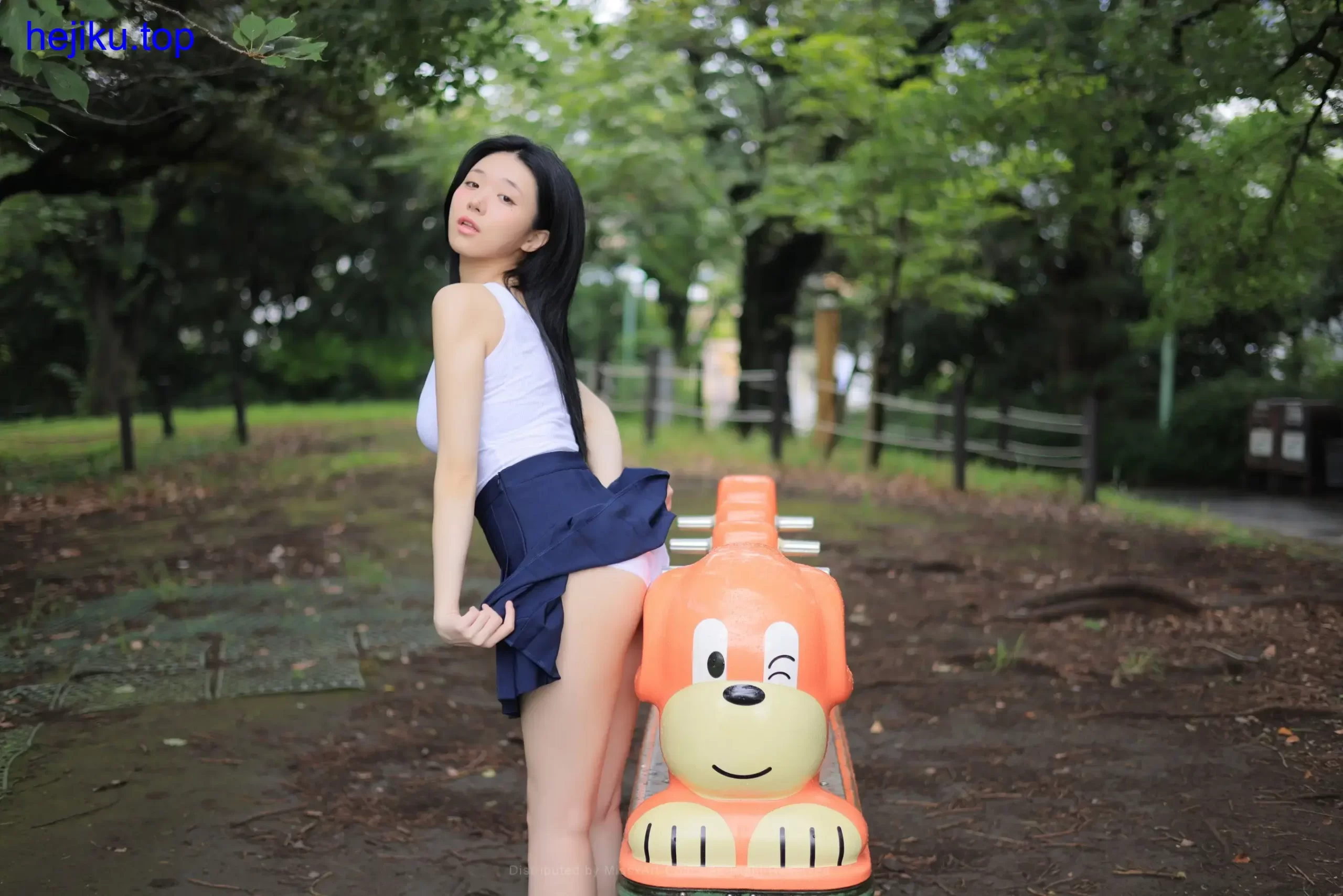 李妍雨职场OL写真