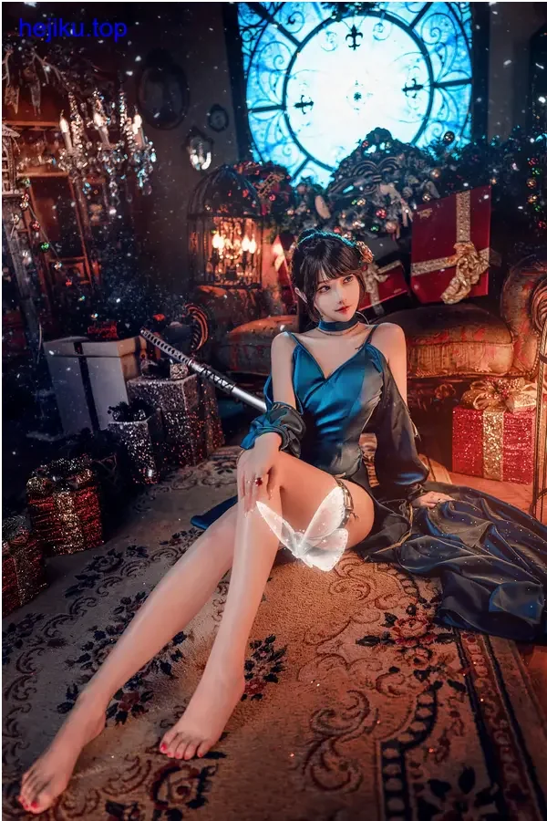 露儿大魔王斗罗cos蛛腿道具特写