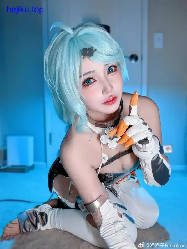 狐洛洛子女仆天使石阶坐姿