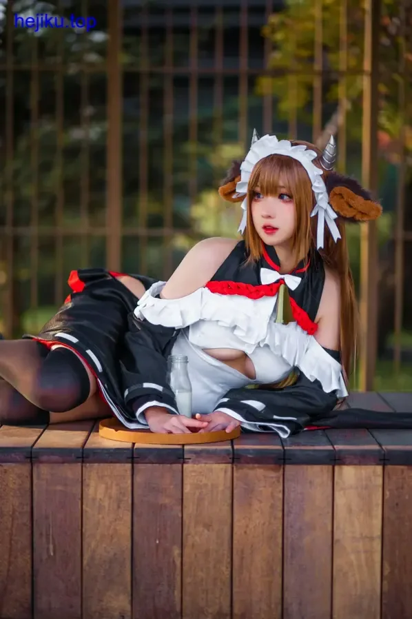 小龙虾主题cos细节展示，包括道具、妆容和服装纹理的高清特写