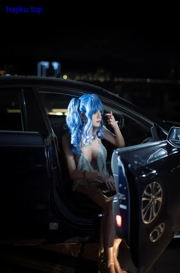 桜满三时四张不同风格cos拼图，涵盖古风、现代、幻想等主题，每张表情和氛围各不相同