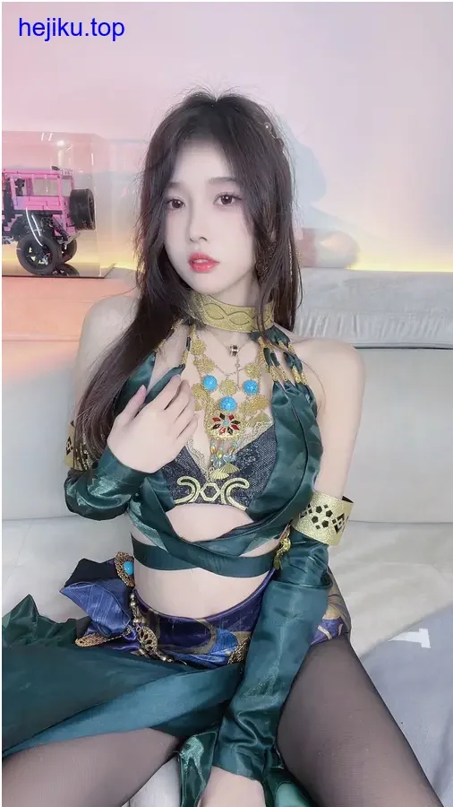 宝宝可爱奶瓶照